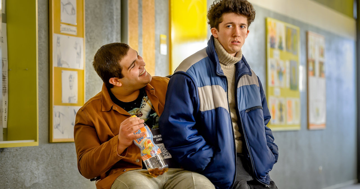 Come Vendere Droga Online In Fretta Cast